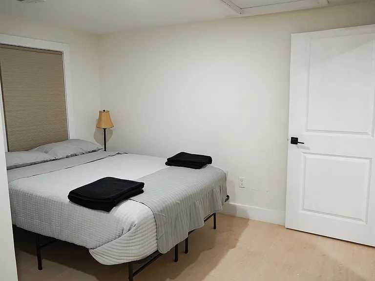 466 Avon Ave #3 — Photo 21