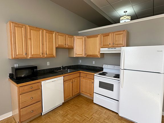 2nd image of 1012 W Railroad Ave APT 102