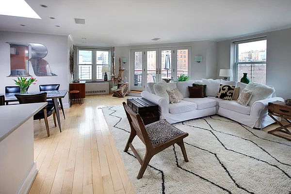 Rented by Keller Williams NYC | media 26