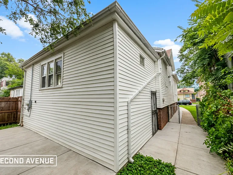 8512 S Aberdeen St — Photo 17