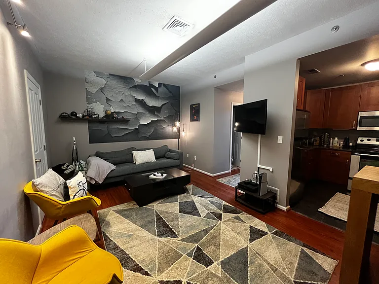 130 S 22nd St #3E — Photo 12