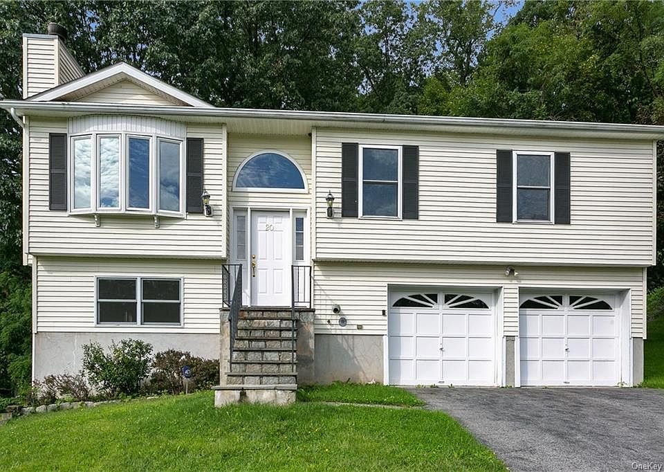 1st image of 20 Sabrina Ln