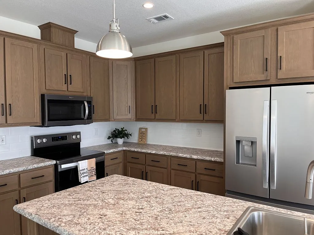 2 bed, 2.0 bath, 1500 sqft, $1,751 — Photo 3