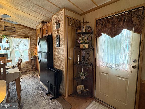 2nd image of 1976 N East Ave #58