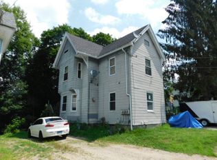 16 Florence St, Putnam, CT 06260