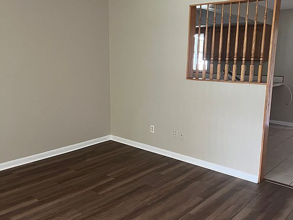 2nd image of 5804 Lake Grove Dr