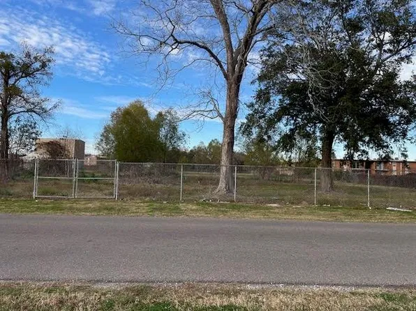 Friedrichs Rd, Gretna, LA 70056