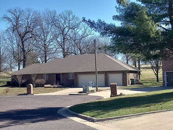 3rd image of 213 Miller Way