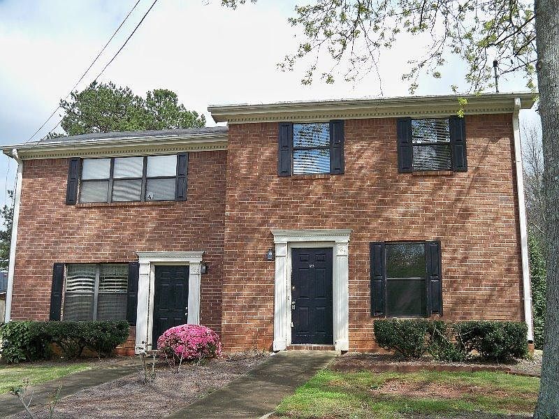 1st image of 527 Haygood Ct