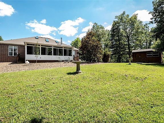 2nd image of 37 Duart Dr