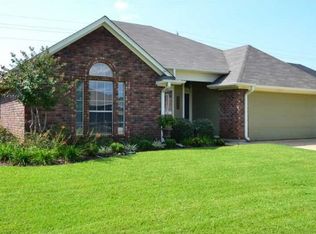5916 Midland St, Bossier City, LA 71111