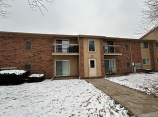 34690 Clarkson Dr W APT 27, Fraser, MI 48026