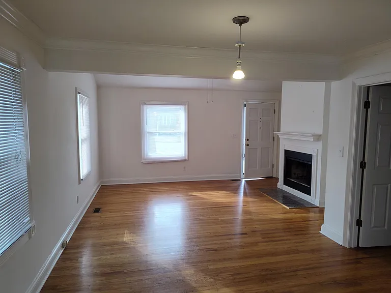 2518 Sunset Pl — Photo 5