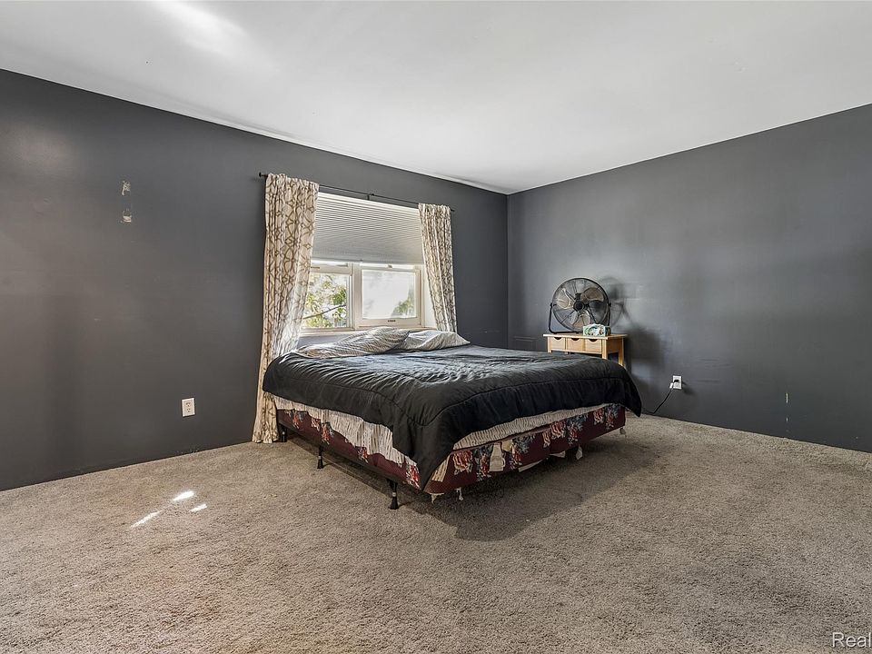 16th image of 2329 Melody Ln