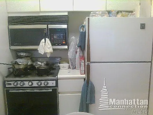 Sold by Manhattan Connection | media 5