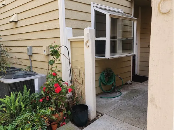 3660 S Bear St #C-28, Santa Ana, CA 92704