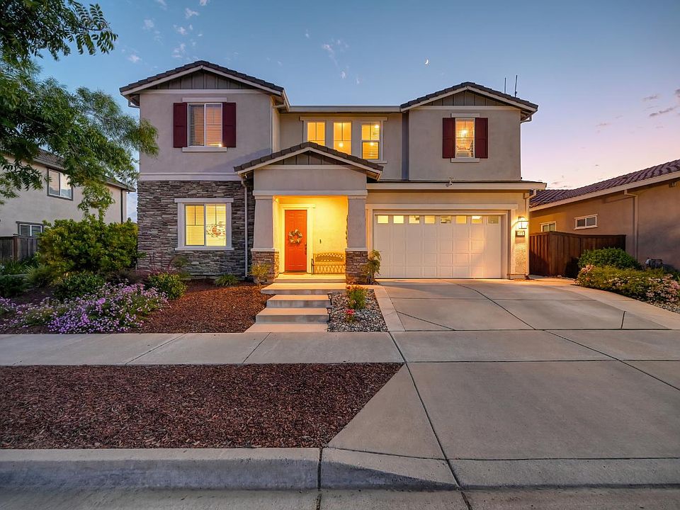 1st image of 405 Olivadi Way