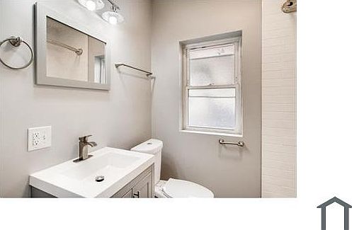 4th image of 7817 S Evans Ave #1