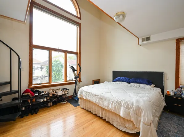 1479 East 32nd Street image 9 of 21