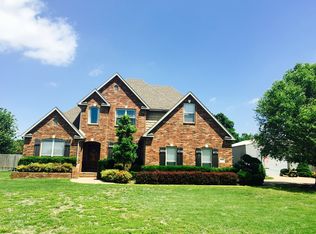 1930 E Lake Rd, Springdale, AR 72762