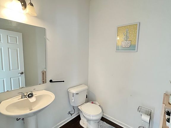 4th image of 4271 Lilac Ln