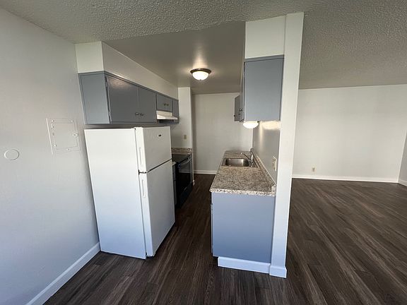 5th image of 2383 Arden Way #4