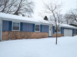 1514 Roosevelt Dr N, West Bend, WI 53090
