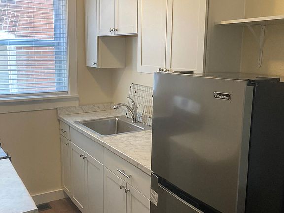 2nd image of 4968 Mardel Ave #1F