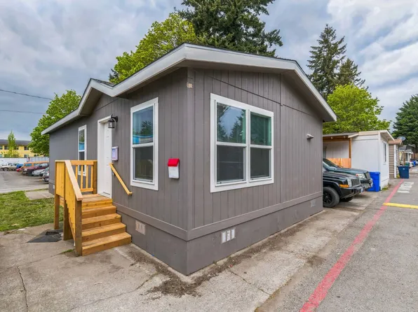 3612 NE 4th St Trailer 4, Renton, WA 98056