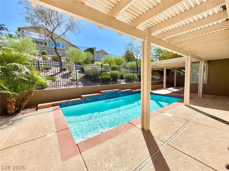1405 European Dr — Photo 38