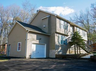 5109 Hickory Ln, East Stroudsburg, PA 18302