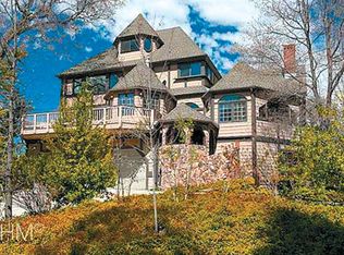 1027 Beaver Ln, Lake Arrowhead, CA 92352