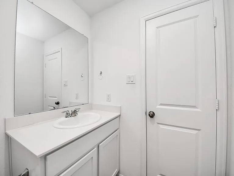 9206 Burnet Fields Dr — Photo 29