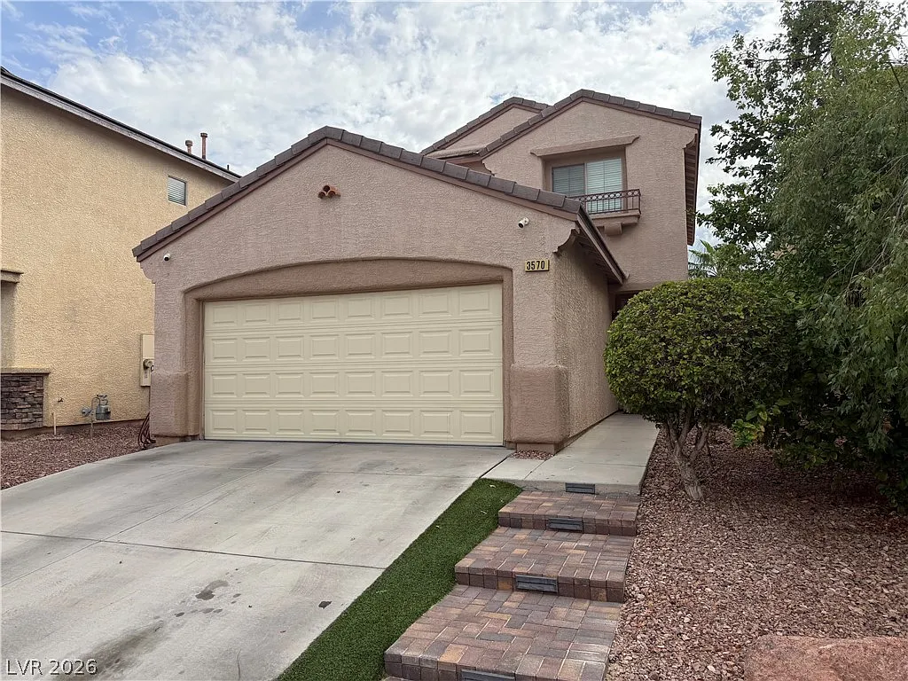 4 bed, 3.0 bath, 1802 sqft, $2,350 — Photo 2