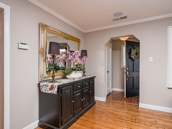 3rd image of 931 Harrison Ave