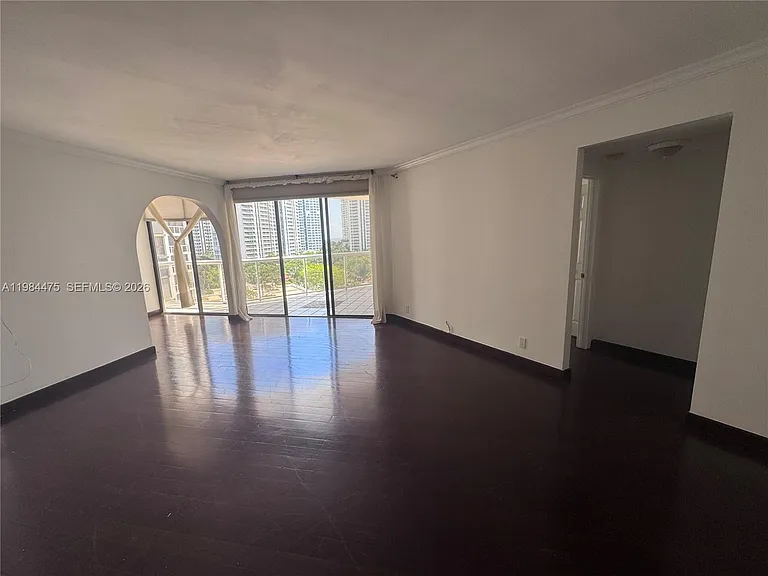 3610 Yacht Club Dr #1002 — Photo 27