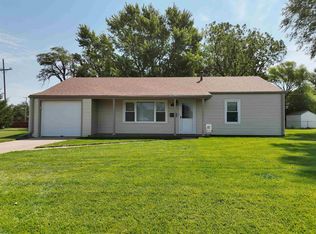 622 N Goethe Ave, Ellinwood, KS 67526