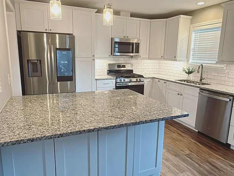 422 Golf View Dr — Photo 4