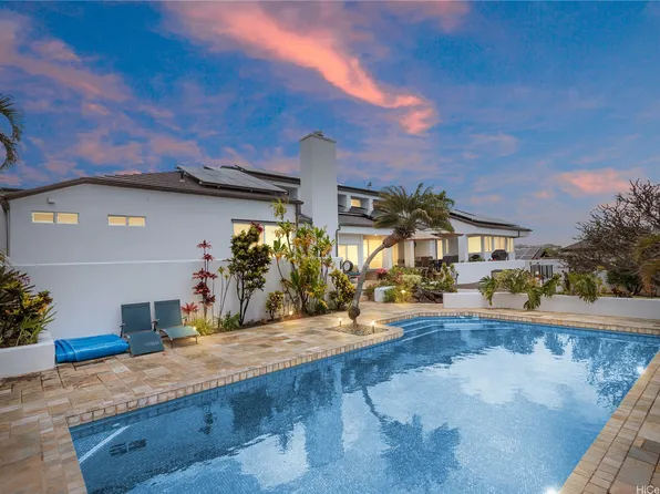 2039 Laukahi St, Honolulu, HI 96821