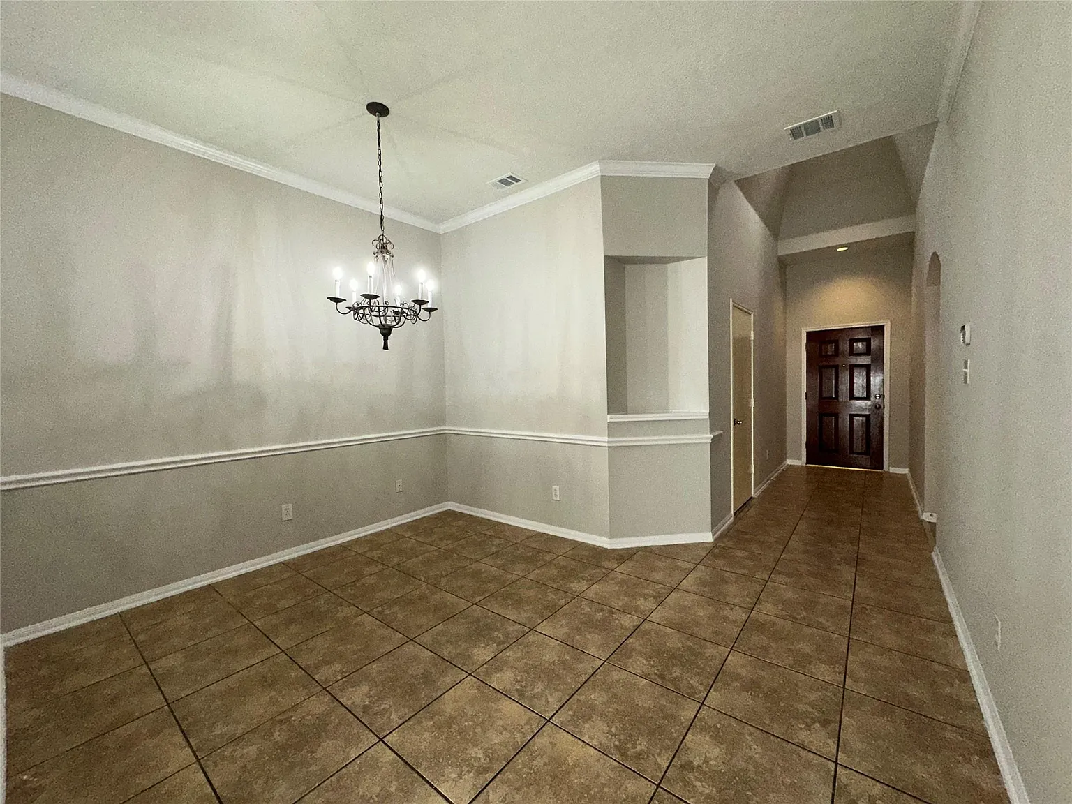 4 bed, 2.0 bath, 1790 sqft, $2,395 — Photo 3