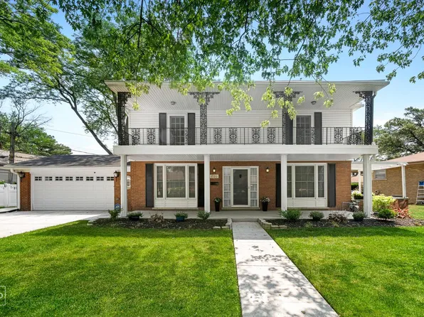 833 Seeley Ave, Park Ridge, IL 60068