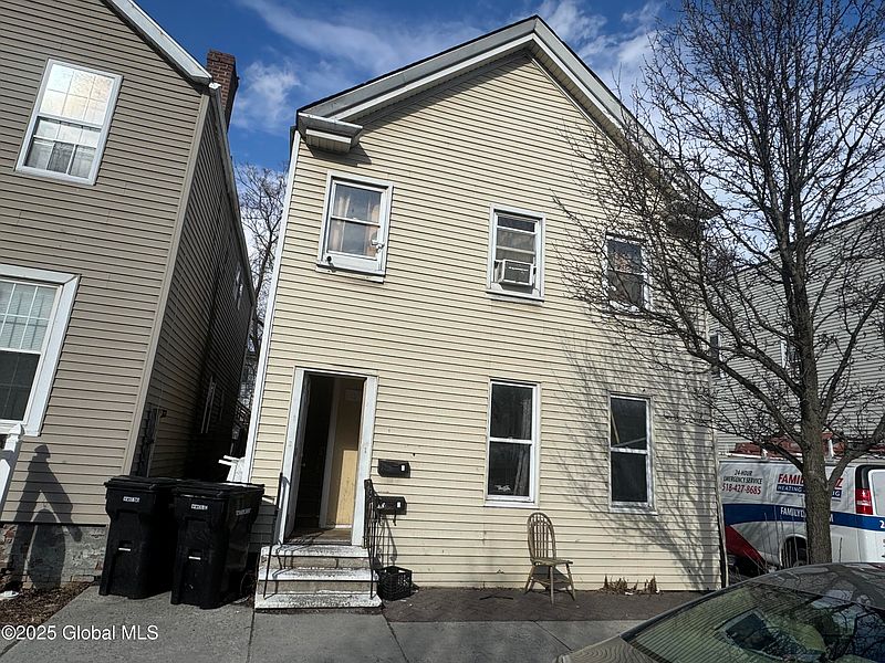 2nd image of 507 2nd Street