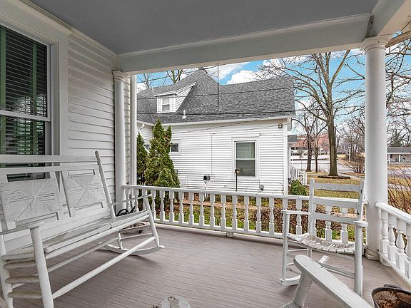 4th image of 314 Woodlawn St