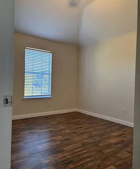 854 Crockett Dr — Photo 13