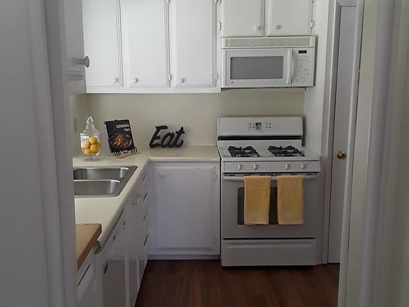 3rd image of 70 Primrose Ave
