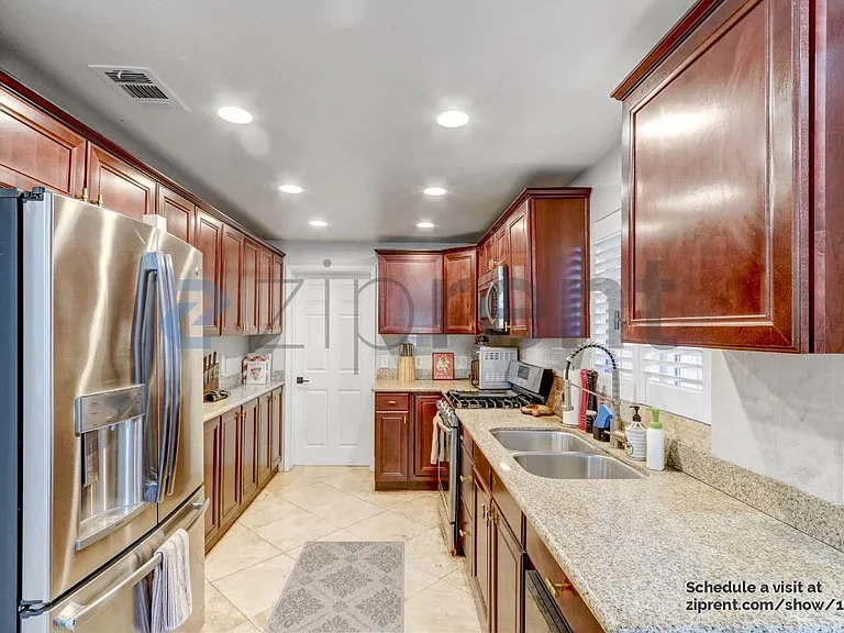 2975 Webster Ave — Photo 8