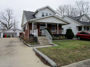 27118 Wager St, Flat Rock, MI 48134