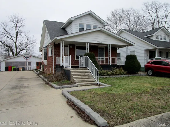27118 Wager St, Flat Rock, MI 48134