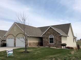 2813 Tranquility Ct, Maryville, MO 64468