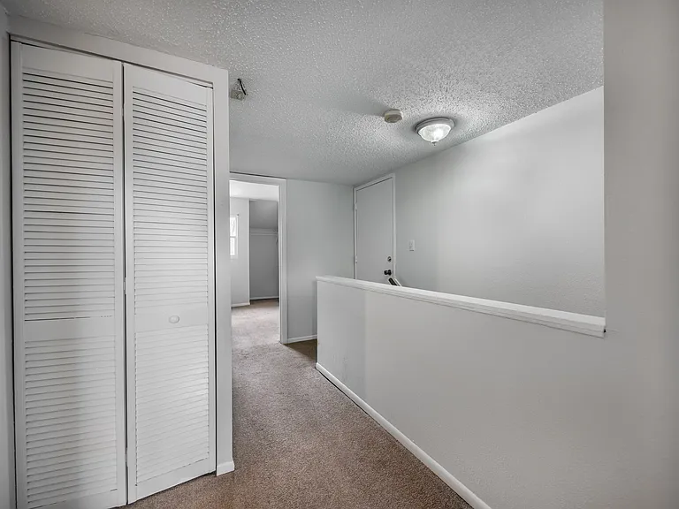914 SW 8th Ave #11 — Photo 18
